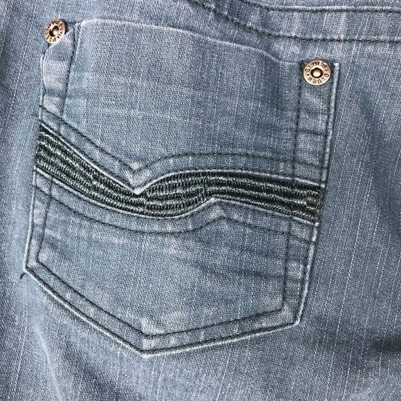 Baccini dyed denim teal capri jeans size 6P - Picture 3 of 5